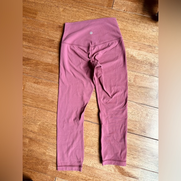Lululemon Align crop 21” in Misty Merlot (pink) - Size 4 - Picture 10 of 14